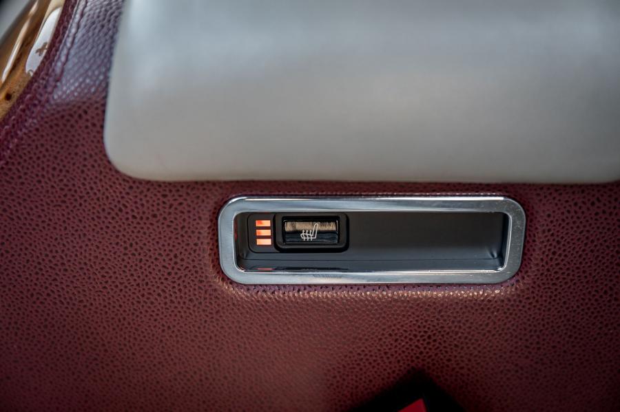Детали интерьера Rolls-Royce Phantom EWB 2007 года  (NA) (фото 59 из 105)